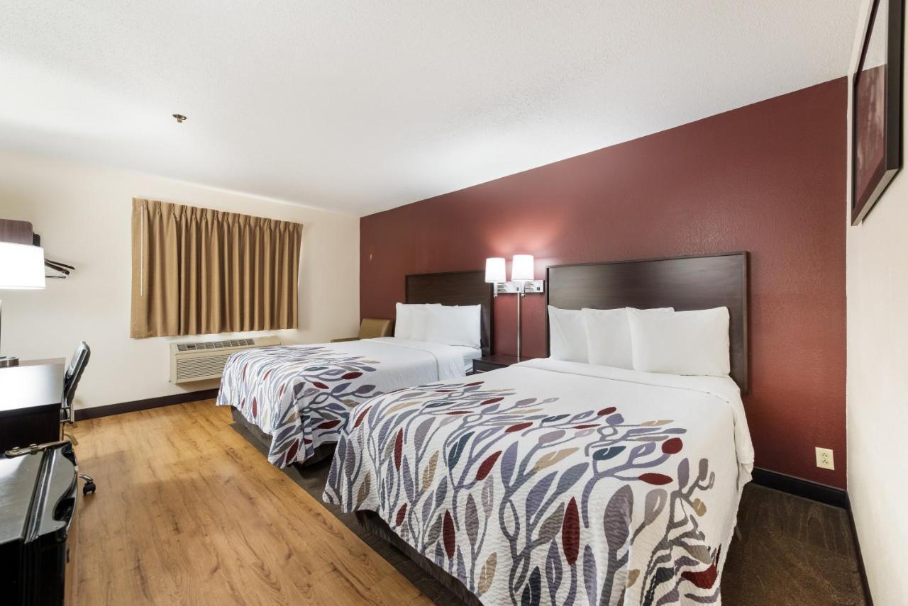 Red Roof Inn Auburn Bagian luar foto