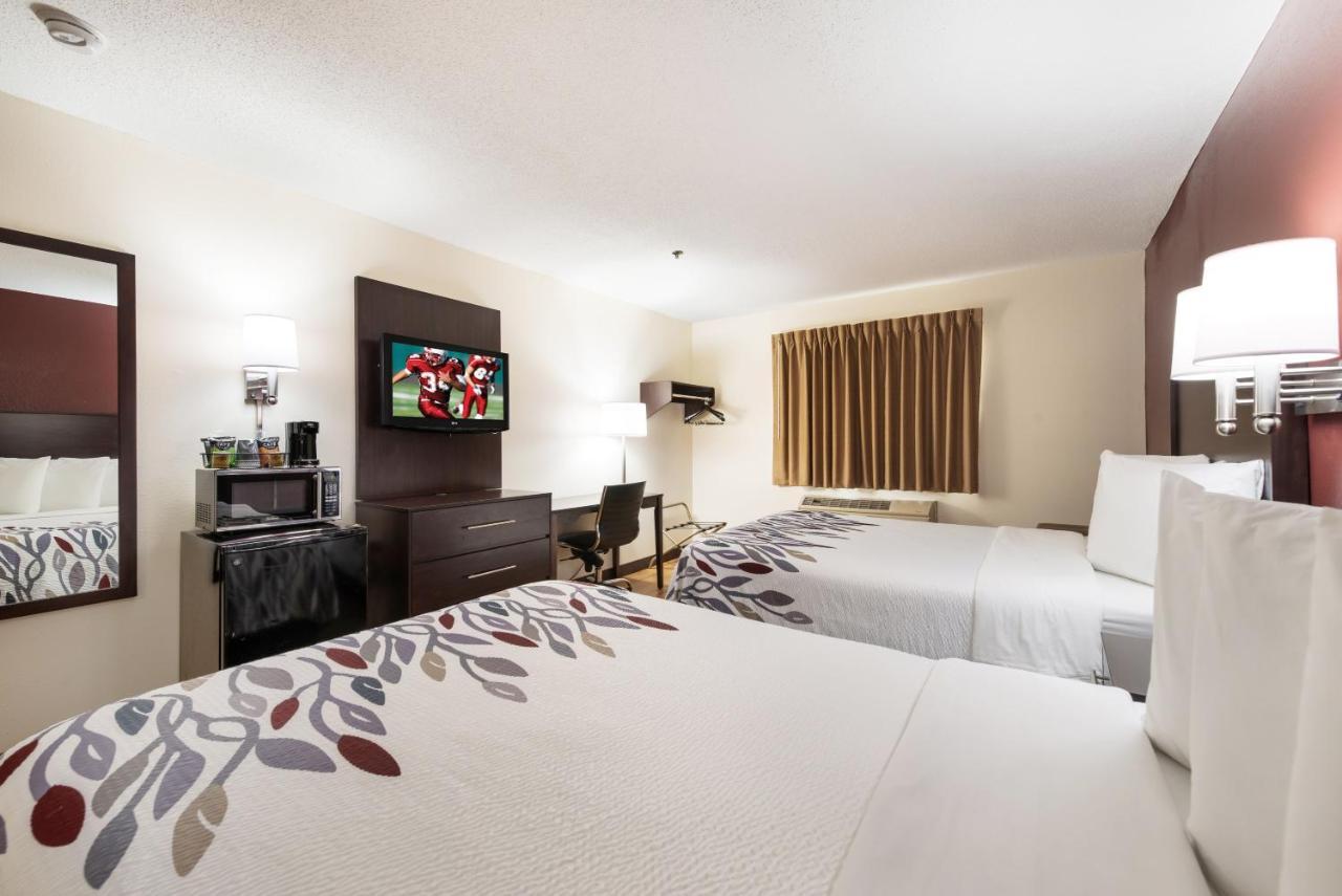 Red Roof Inn Auburn Bagian luar foto