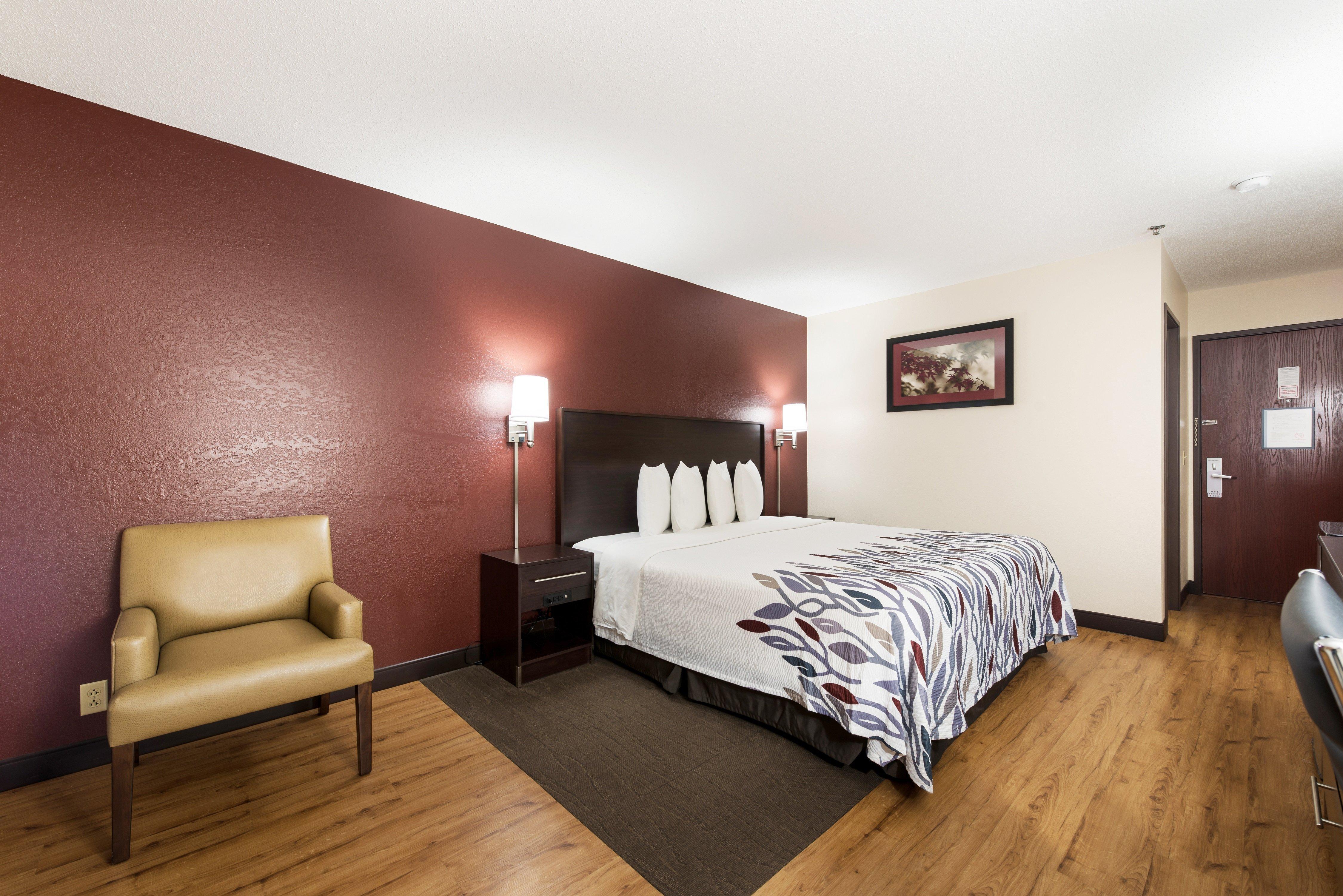 Red Roof Inn Auburn Bagian luar foto