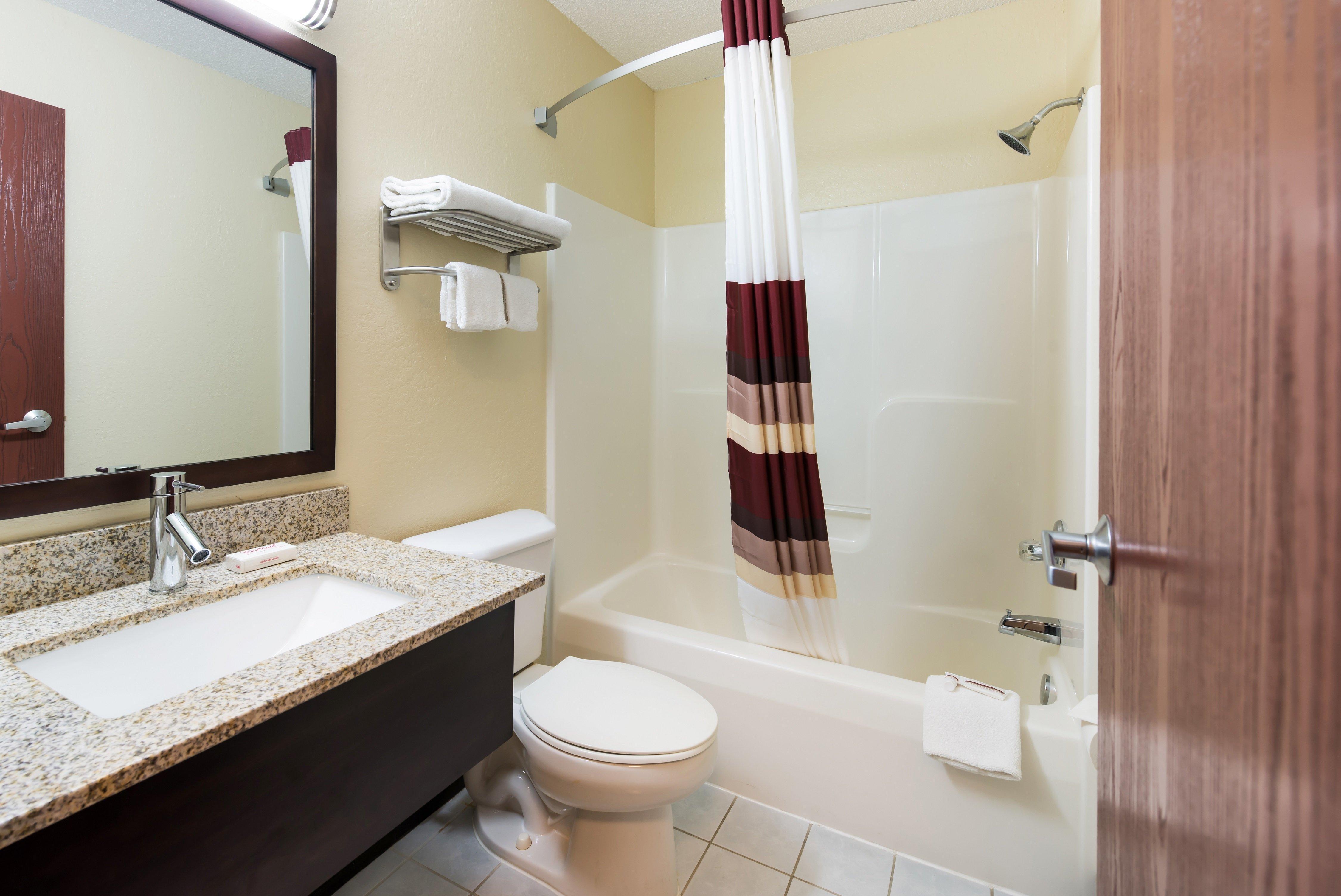 Red Roof Inn Auburn Bagian luar foto