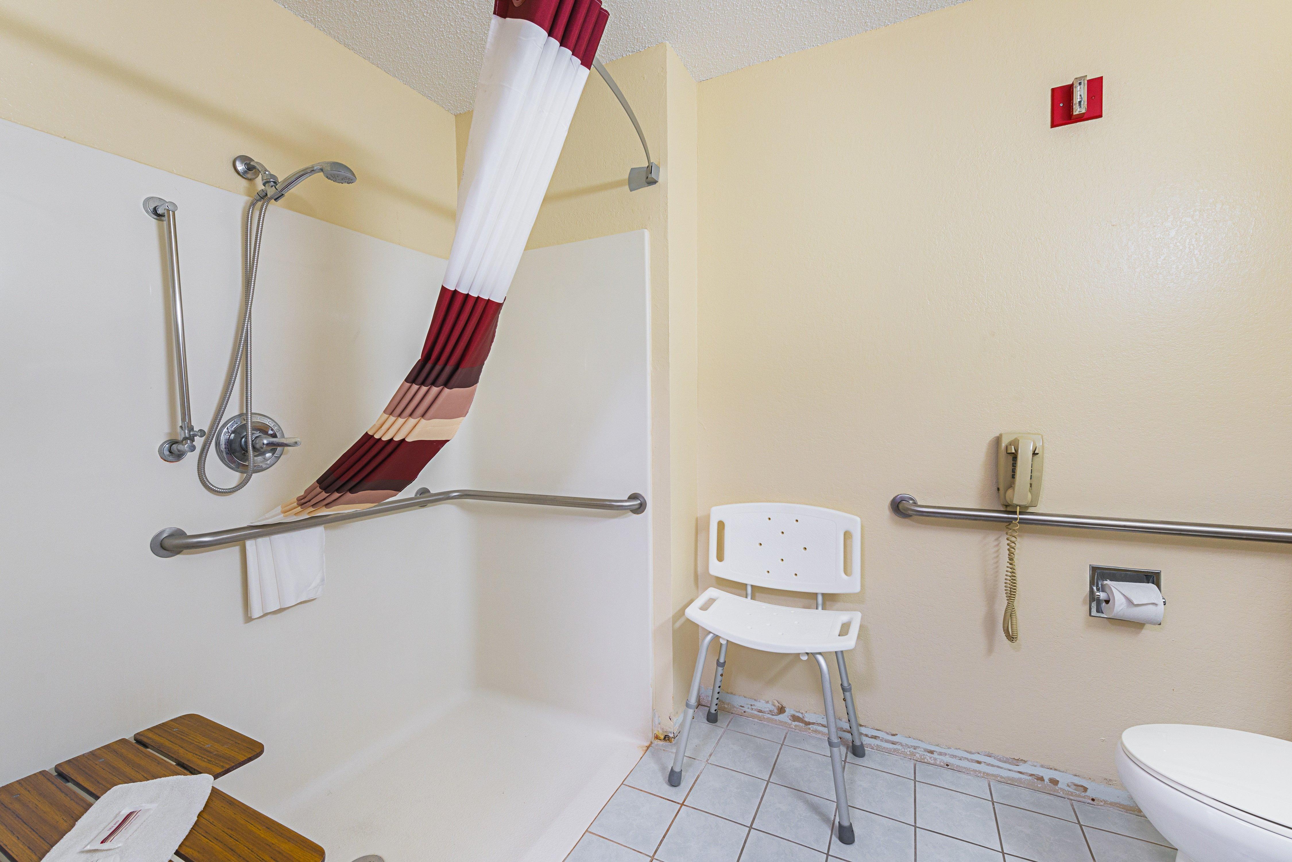 Red Roof Inn Auburn Bagian luar foto