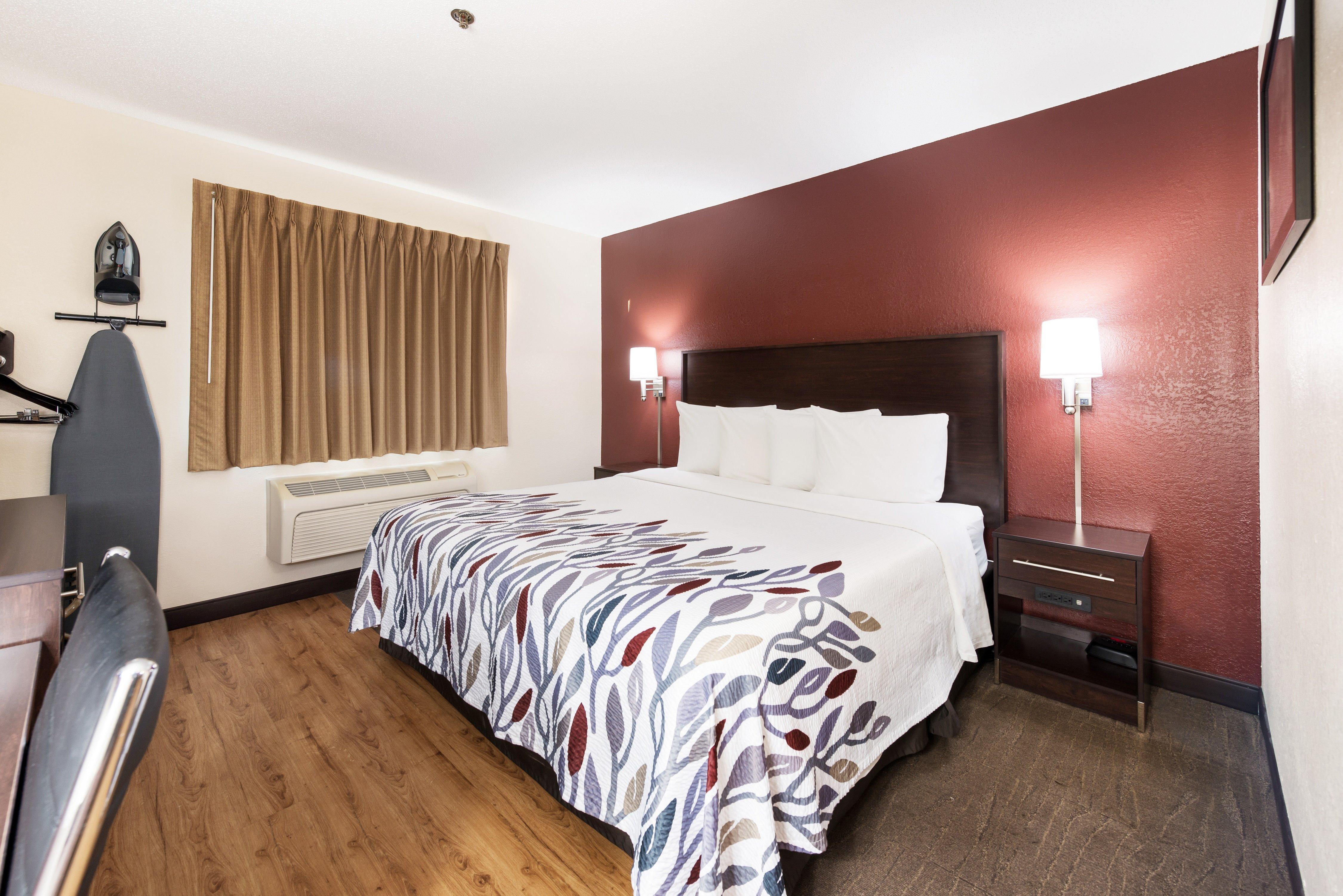 Red Roof Inn Auburn Bagian luar foto