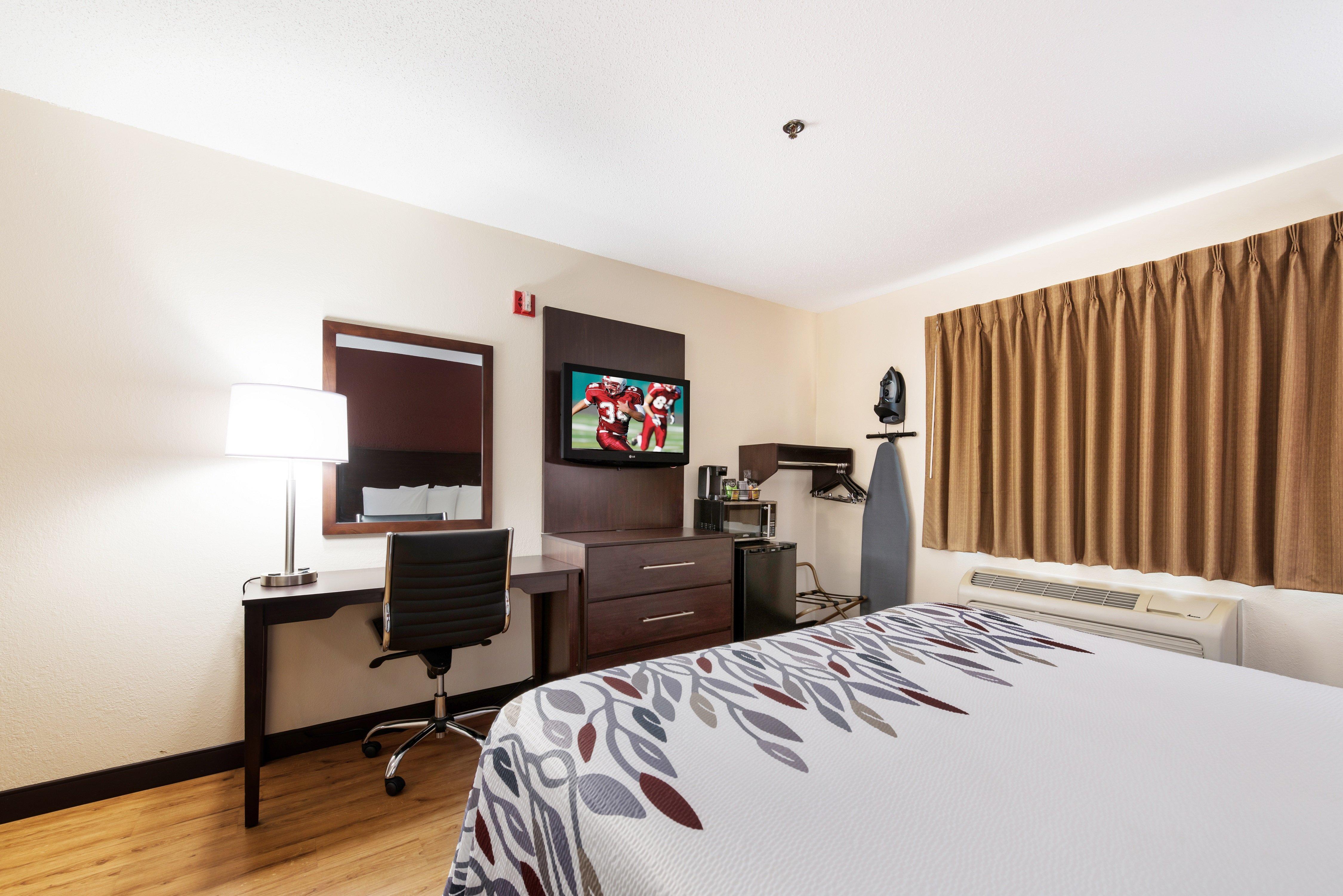 Red Roof Inn Auburn Bagian luar foto